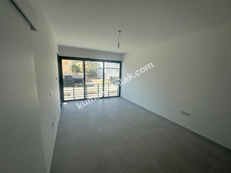  HAMİTKÖY' DE SATILIK ZEMİNKAT 2+1  YENİ SIFIR DAİRE