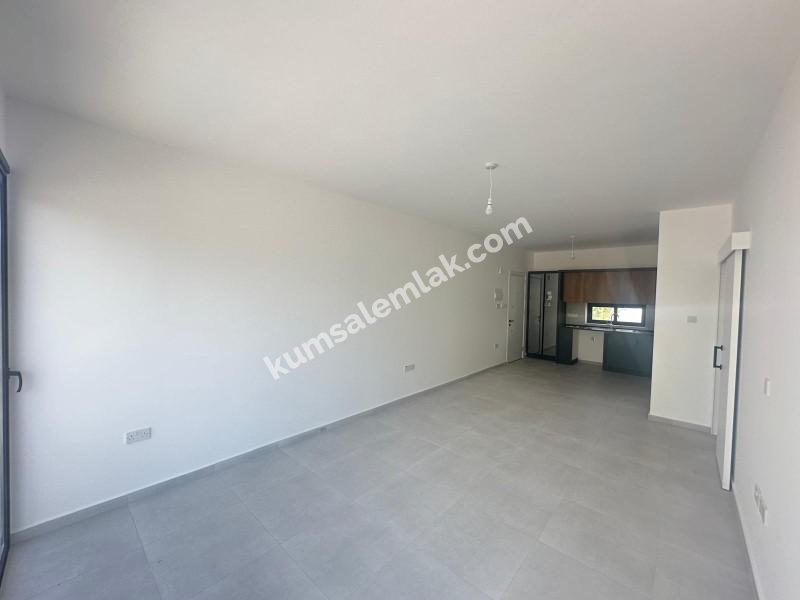  HAMİTKÖY' DE SATILIK ZEMİNKAT 2+1  YENİ SIFIR DAİRE