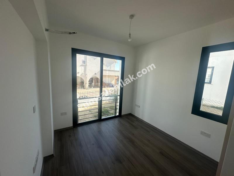  HAMİTKÖY' DE SATILIK ZEMİNKAT 2+1  YENİ SIFIR DAİRE