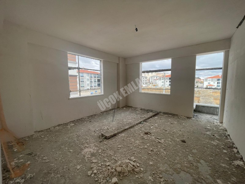 AFYON ÜÇOK EMLAKTAN KANLICA MAH SATILIK SIFIR 3+1 LÜX FIRSAT DAİRELER