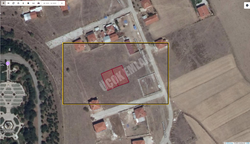 AFYON ÜÇOK EMLAKTAN SİNANPAŞA / AKÖRENDE NEZİH BÖLGEDE SATILIK 870M² ARSA