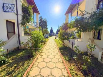 Didim Işık Sitesi'nde Tadilatlı, Tavanı Yükseltilmiş, Özel Tasarım Villa