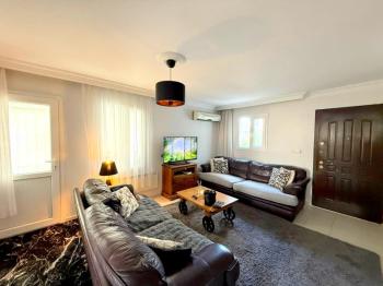 Didim Işık Sitesi'nde Tadilatlı, Tavanı Yükseltilmiş, Özel Tasarım Villa