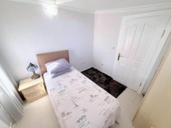 Didim Işık Sitesi'nde Tadilatlı, Tavanı Yükseltilmiş, Özel Tasarım Villa