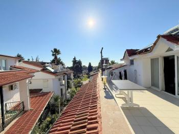 Didim Işık Sitesi'nde Tadilatlı, Tavanı Yükseltilmiş, Özel Tasarım Villa