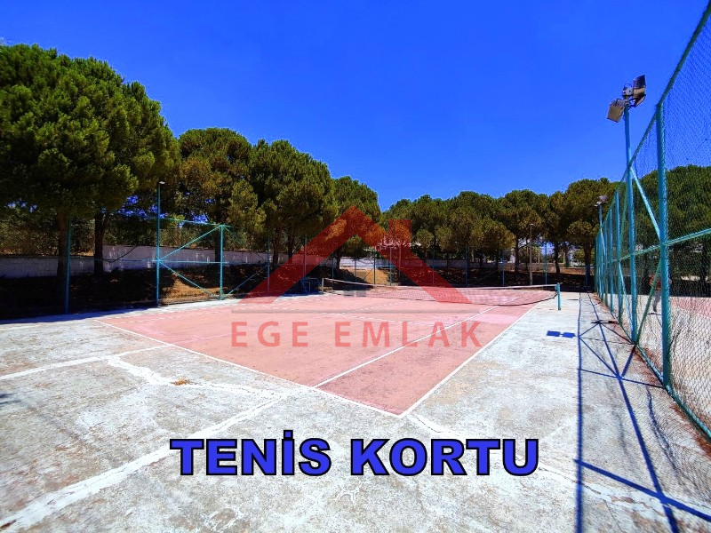 Didim Işık Sitesi'nde Tadilatlı, Tavanı Yükseltilmiş, Özel Tasarım Villa