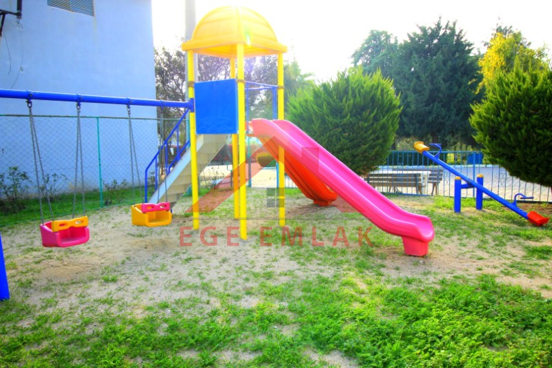 Didim Işık Sitesi'nde Tadilatlı, Tavanı Yükseltilmiş, Özel Tasarım Villa