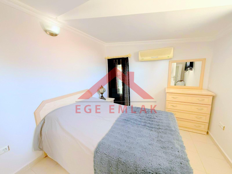 Didim Işık Sitesi'nde Tadilatlı, Tavanı Yükseltilmiş, Özel Tasarım Villa
