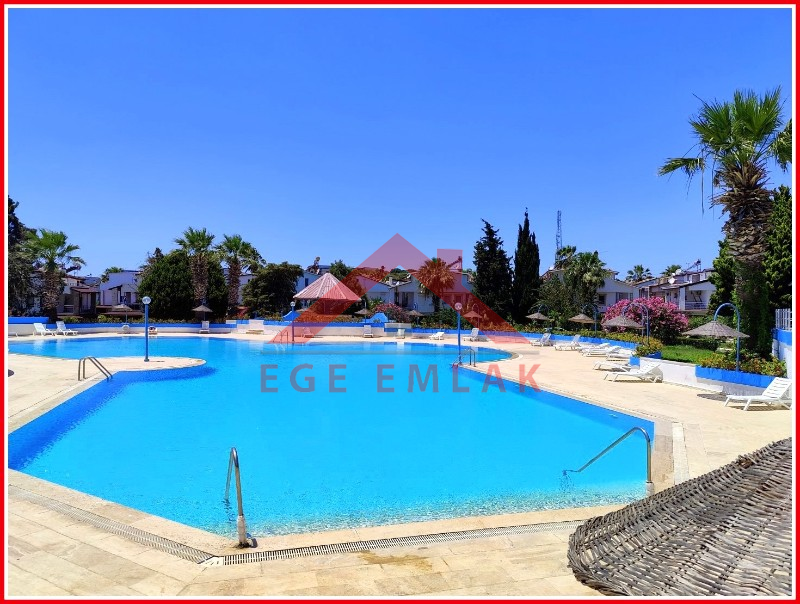 Didim Işık Sitesi'nde Tadilatlı, Tavanı Yükseltilmiş, Özel Tasarım Villa