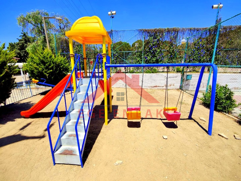 Didim Işık Sitesi'nde Tadilatlı, Tavanı Yükseltilmiş, Özel Tasarım Villa