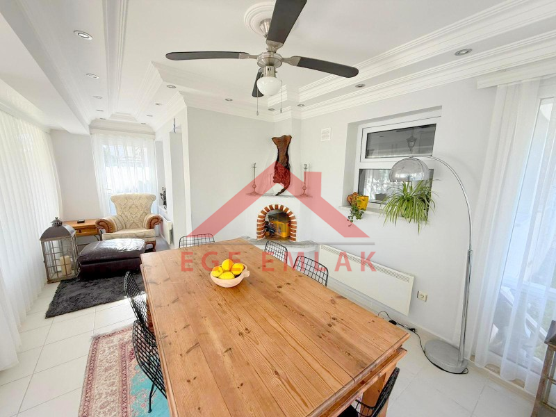 Didim Işık Sitesi'nde Tadilatlı, Tavanı Yükseltilmiş, Özel Tasarım Villa