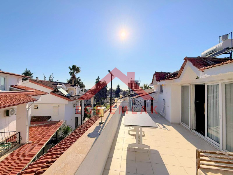 Didim Işık Sitesi'nde Tadilatlı, Tavanı Yükseltilmiş, Özel Tasarım Villa
