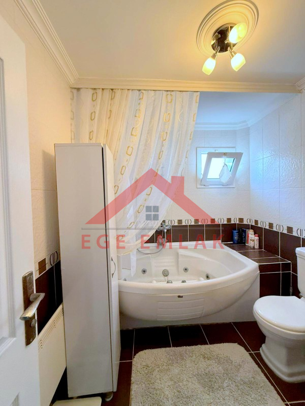 Didim Işık Sitesi'nde Tadilatlı, Tavanı Yükseltilmiş, Özel Tasarım Villa
