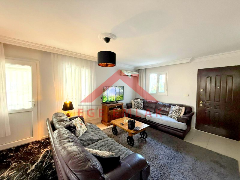 Didim Işık Sitesi'nde Tadilatlı, Tavanı Yükseltilmiş, Özel Tasarım Villa
