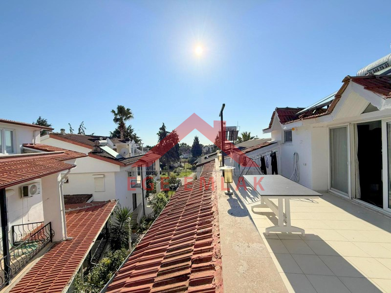 Didim Işık Sitesi'nde Tadilatlı, Tavanı Yükseltilmiş, Özel Tasarım Villa