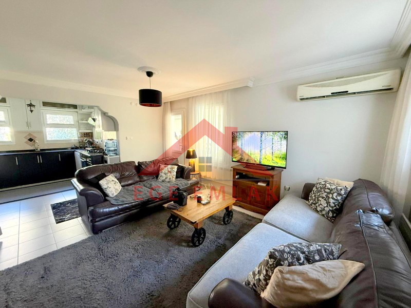 Didim Işık Sitesi'nde Tadilatlı, Tavanı Yükseltilmiş, Özel Tasarım Villa