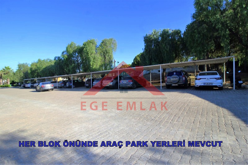 Didim Işık Sitesi'nde Tadilatlı, Tavanı Yükseltilmiş, Özel Tasarım Villa