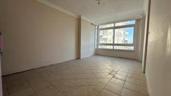 Elmas’tan Çiftlikköy’de Geniş Peyzajlı Site İçerisinde 3+1 