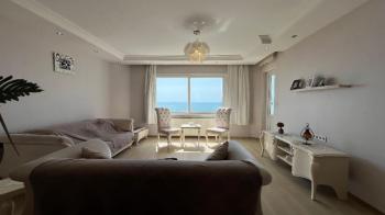 Elmas’tan Gazi’de Dağ Ve Deniz Manzaralı Emsalsiz Cepheli 4+1