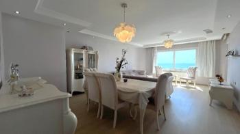 Elmas’tan Gazi’de Dağ Ve Deniz Manzaralı Emsalsiz Cepheli 4+1