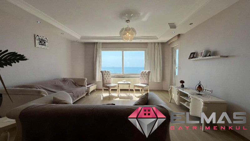 Elmas’tan Gazi’de Dağ Ve Deniz Manzaralı Emsalsiz Cepheli 4+1