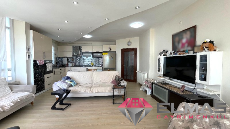 Elmas’tan Gazi’de Dağ Ve Deniz Manzaralı Emsalsiz Cepheli 4+1