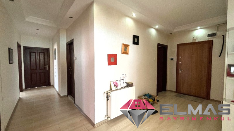 Elmas’tan Gazi’de Dağ Ve Deniz Manzaralı Emsalsiz Cepheli 4+1