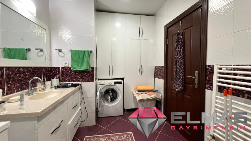 Elmas’tan Gazi’de Dağ Ve Deniz Manzaralı Emsalsiz Cepheli 4+1