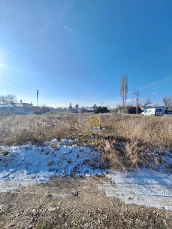 GÜVENAY - ÇORUM İKBAL EVLER ALTI CADDE ÜZERİ SATILIK KONUT ARSASI 