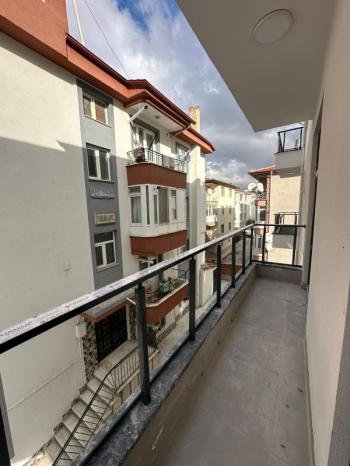 AFYON ÜÇOK EMLAKTAN ALİ İHSAN PAŞA MAH SATILIK 3+1 ARAKAT SIFIR LÜX DAİRE