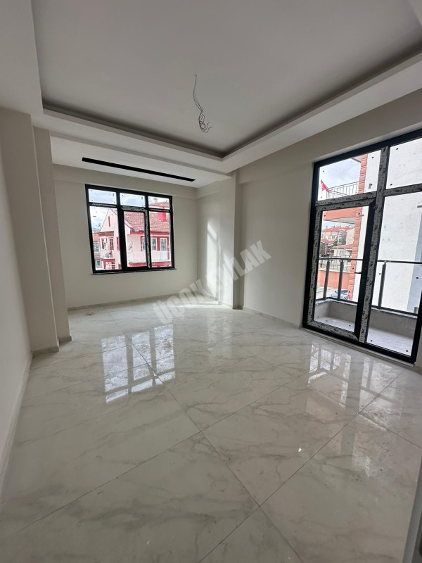 AFYON ÜÇOK EMLAKTAN ALİ İHSAN PAŞA MAH SATILIK 3+1 ARAKAT SIFIR LÜX DAİRE