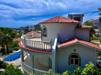 ANTALYA ALANYA AVSALLAR'DA 3+1 EŞYASIZ SATILIK MÜSTAKİL VİLLA