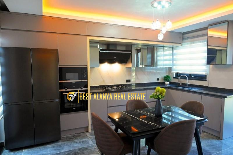 BEKTAŞ VİP 5+1 LÜX EŞYALI SATILIK VİLLA ANTALYA ALANYA