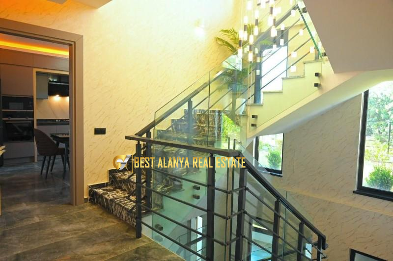 BEKTAŞ VİP 5+1 LÜX EŞYALI SATILIK VİLLA ANTALYA ALANYA