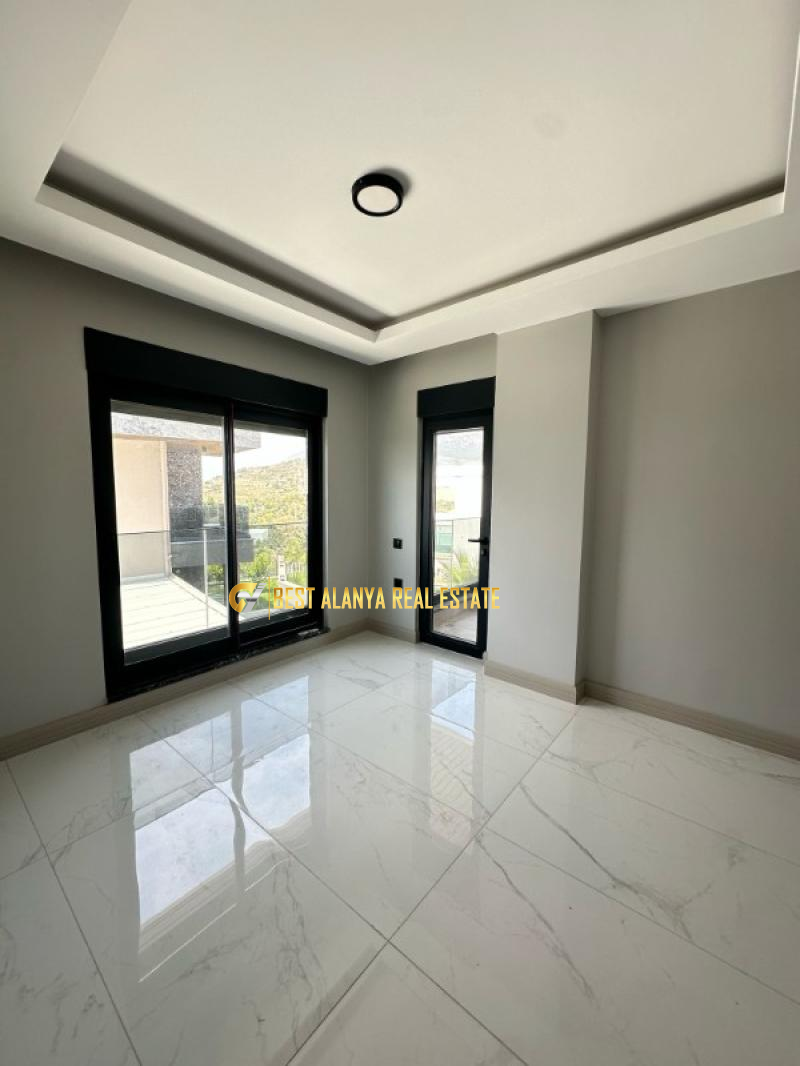 YAĞMUR VİLLA EŞYASIZ 4+1 SATILIK ANTALYA ALANYA KARGICAK