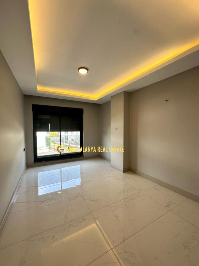 YAĞMUR VİLLA EŞYASIZ 4+1 SATILIK ANTALYA ALANYA KARGICAK