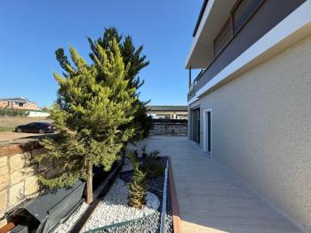 Didim'in En Uygun 500 M2 Arsa İçerisinde Satılık Villası