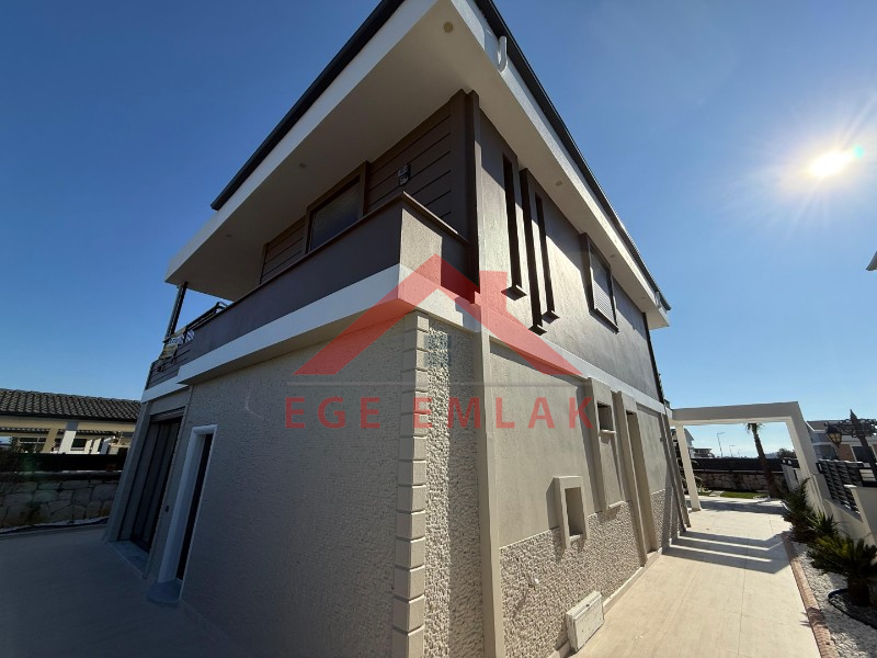 Didim'in En Uygun 500 M2 Arsa İçerisinde Satılık Villası