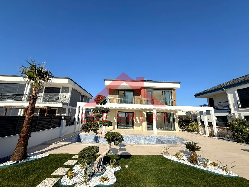 Didim'in En Uygun 500 M2 Arsa İçerisinde Satılık Villası
