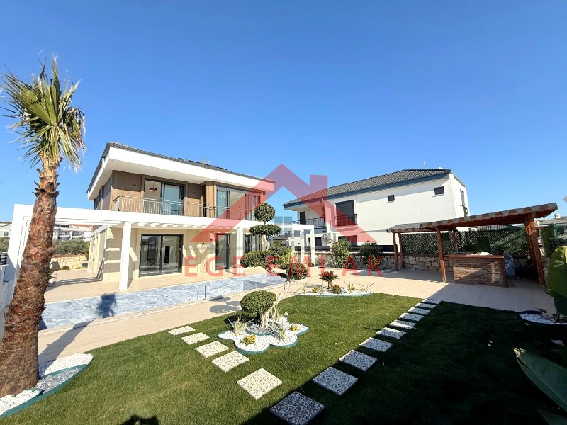 Didim'in En Uygun 500 M2 Arsa İçerisinde Satılık Villası