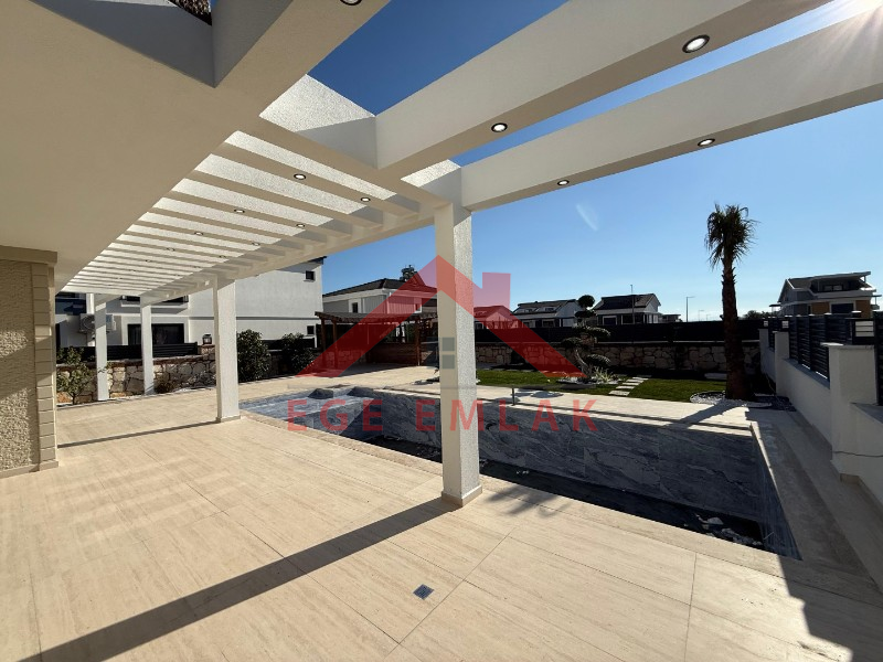 Didim'in En Uygun 500 M2 Arsa İçerisinde Satılık Villası