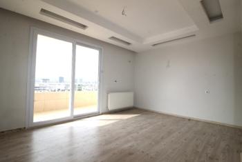 Elmas’tan Merkez’de Cepheleri Açık Ferah Geniş Metraj 4+1