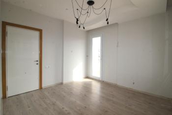 Elmas’tan Merkez’de Cepheleri Açık Ferah Geniş Metraj 4+1