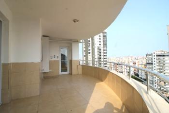 Elmas’tan Merkez’de Cepheleri Açık Ferah Geniş Metraj 4+1