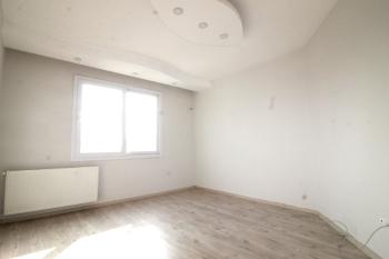 Elmas’tan Merkez’de Cepheleri Açık Ferah Geniş Metraj 4+1