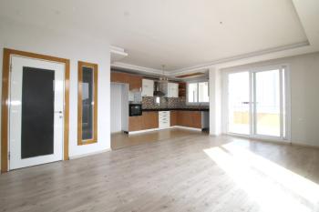 Elmas’tan Merkez’de Cepheleri Açık Ferah Geniş Metraj 4+1