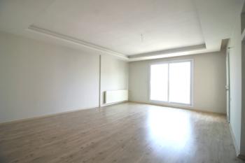 Elmas’tan Merkez’de Cepheleri Açık Ferah Geniş Metraj 4+1