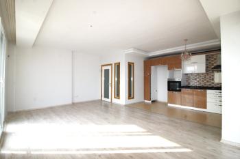 Elmas’tan Merkez’de Cepheleri Açık Ferah Geniş Metraj 4+1