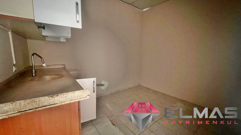 Elmas'tan Aydınlıkevler Mah'de Merkezi Konumda Kiralık Dükkan