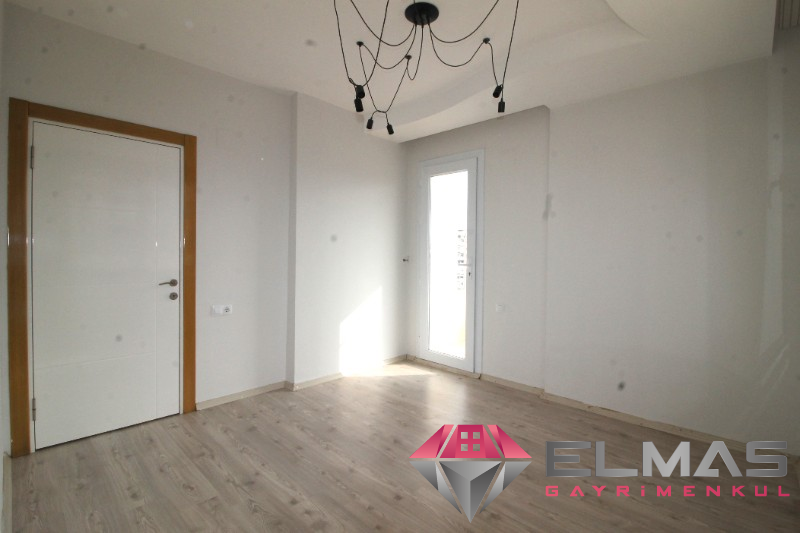 Elmas’tan Merkez’de Cepheleri Açık Ferah Geniş Metraj 4+1